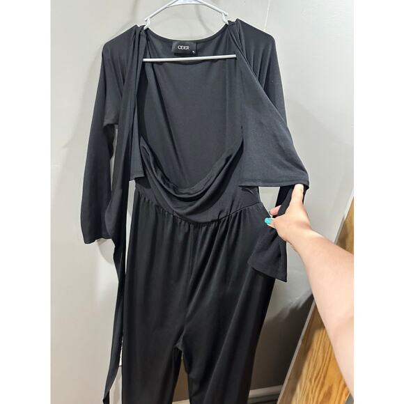 XL Cidar black long sleeve jumpsuit - Picture 3 of 5